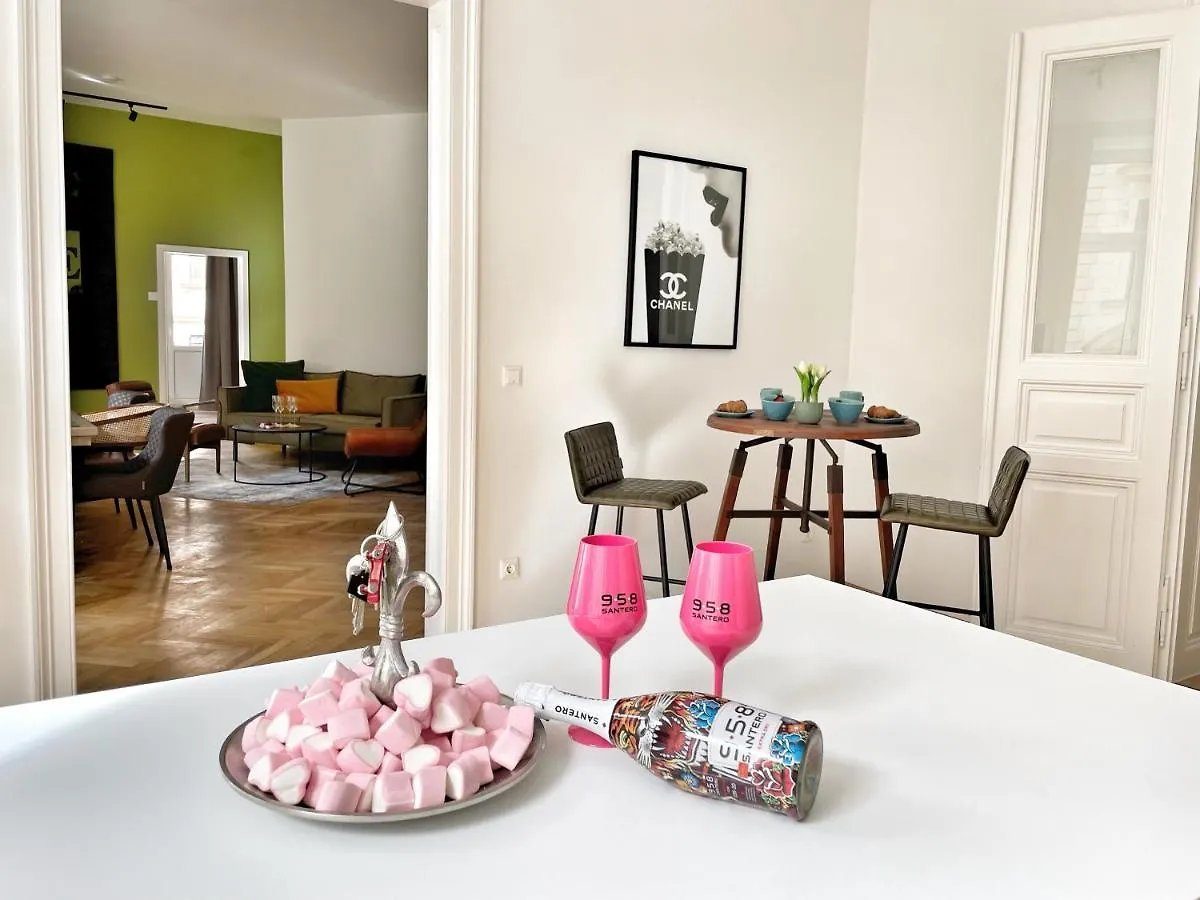 Loft2Be, Vienna City Loft For 8 Apartment
