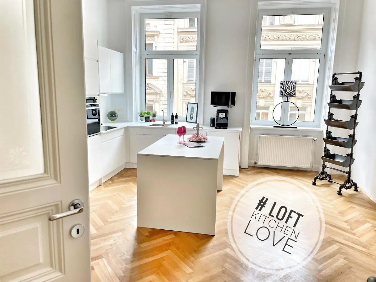 Loft2Be, Vienna City Loft For 8 Apartment
