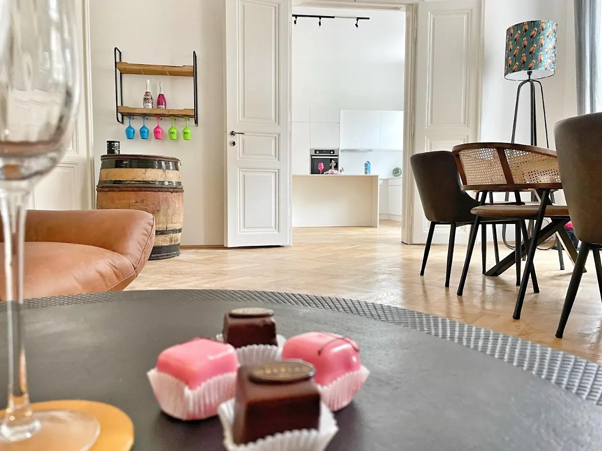 Loft2Be, Vienna City Loft For 8 Austria