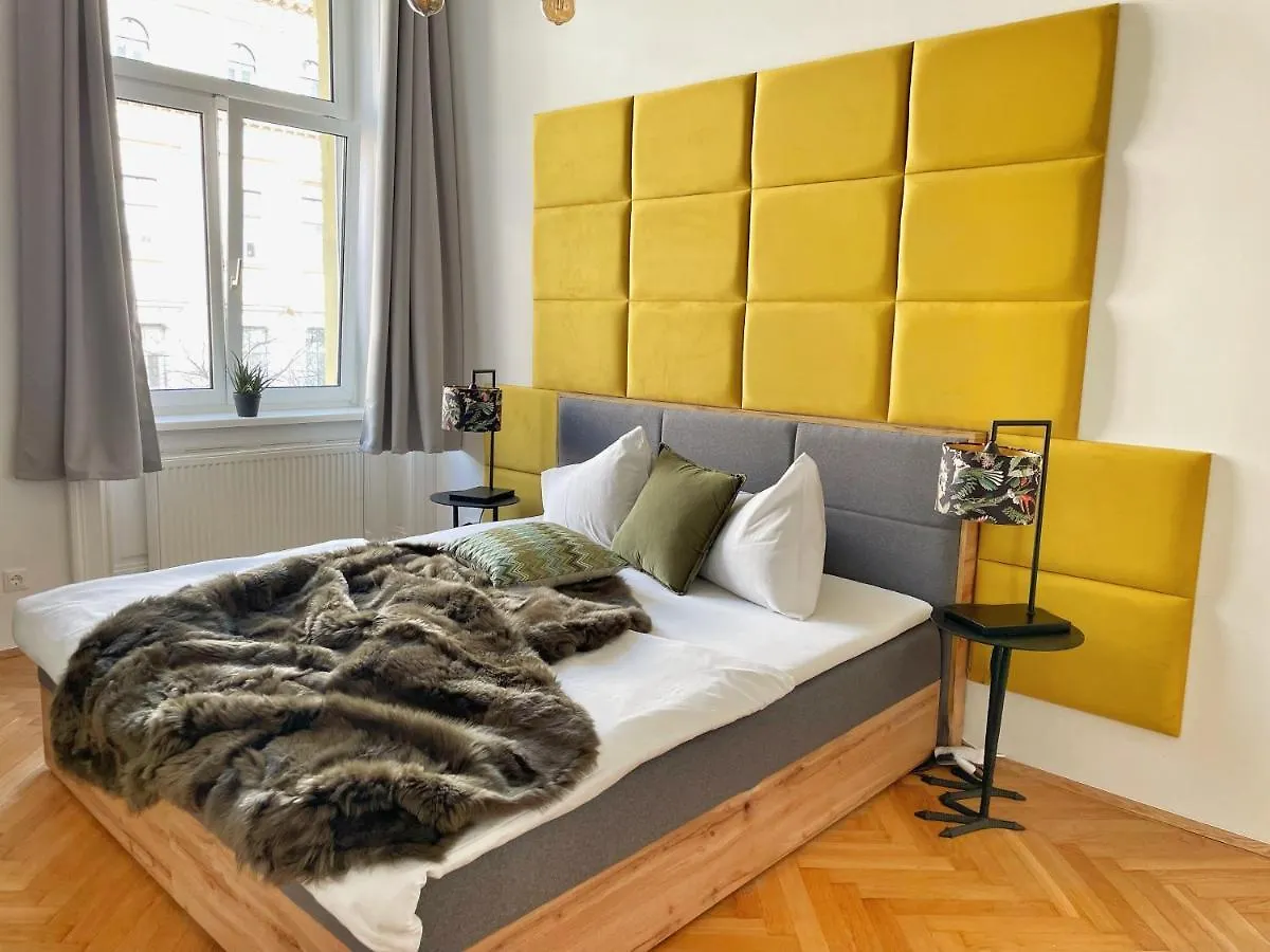 Loft2Be, Vienna City Loft For 8 0*,