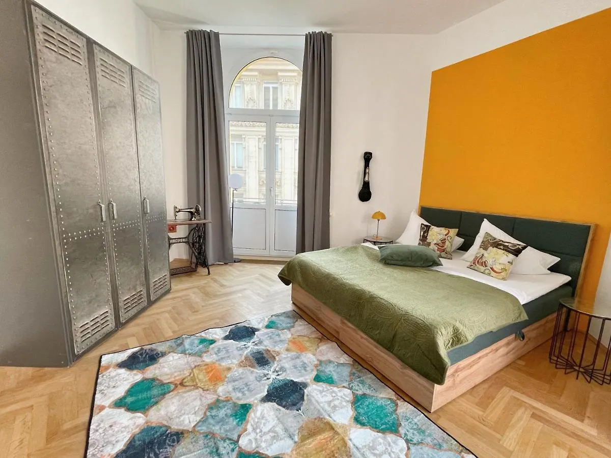Loft2Be, Vienna City Loft For 8 Apartament